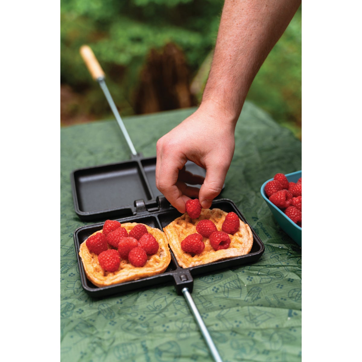 Coghlans Double Cast Iron Sandwich Cooker Image 3