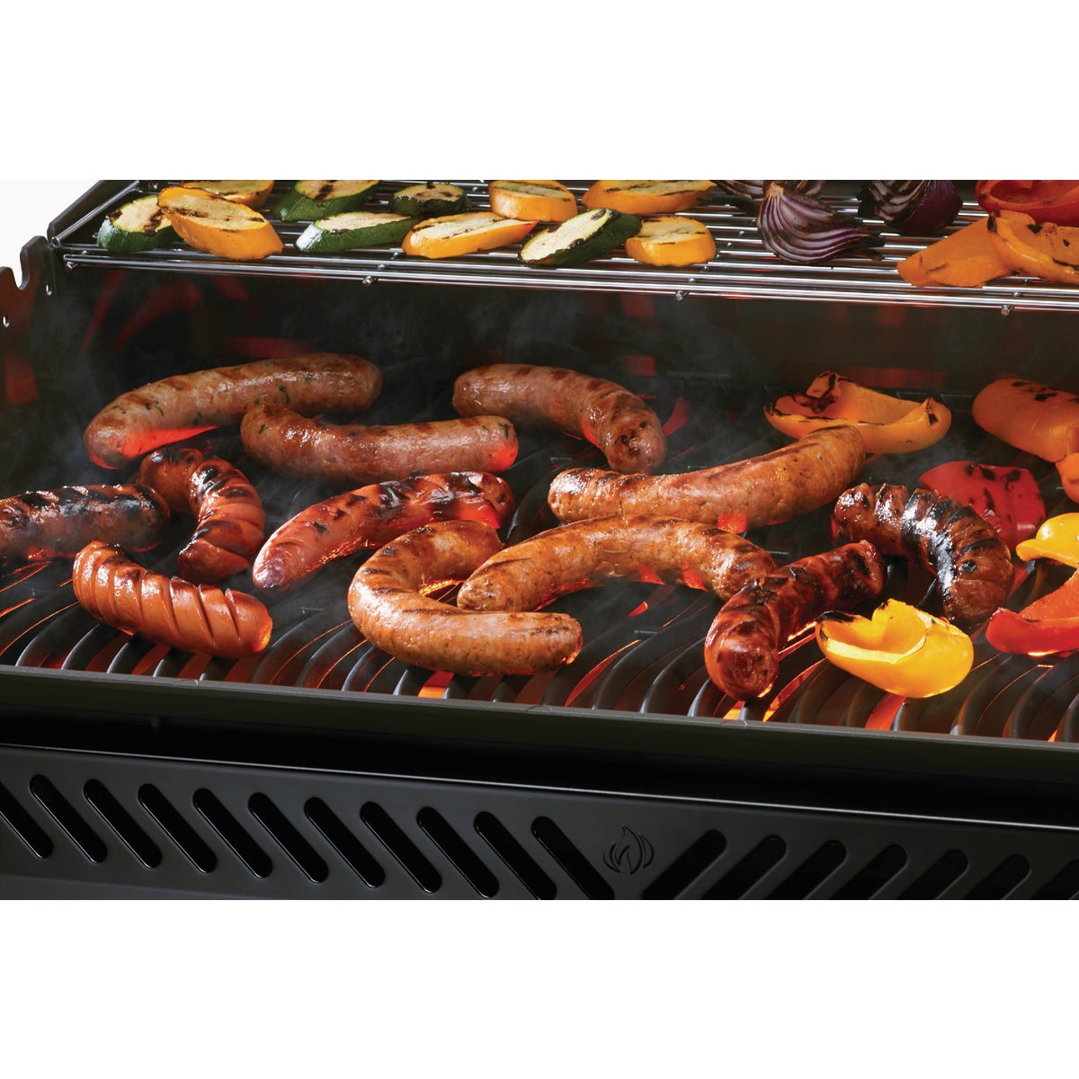 Napoleon Rogue Pro 625 5-Burner LP Gas Grill with Infrared Side Burner, Black Image 2