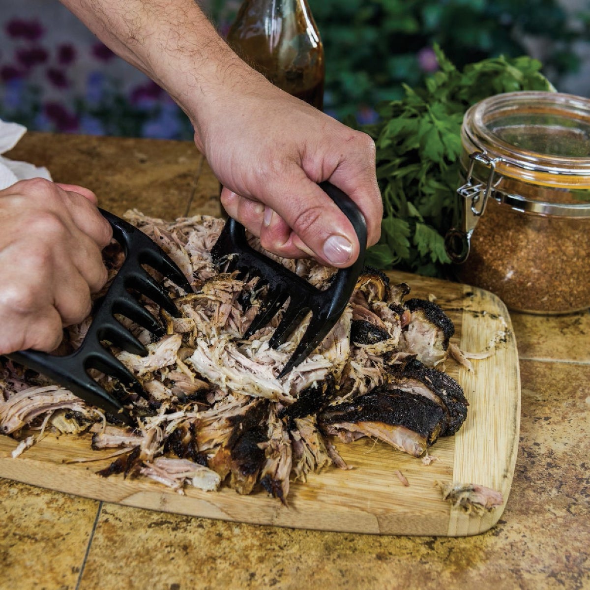 Oklahoma Joe's Plastic BBQ Meat Shredders Image 3
