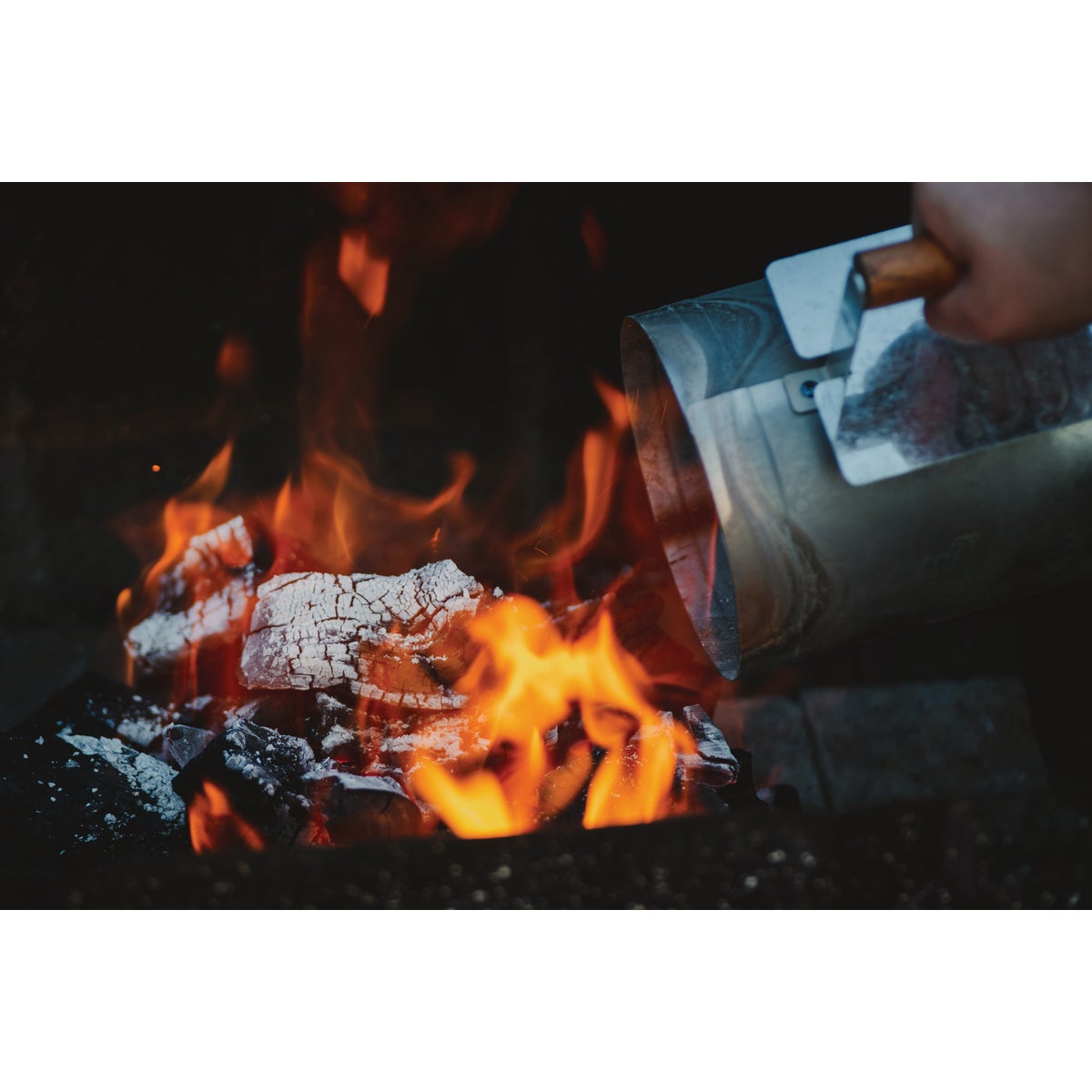 Jealous Devil Chunx 20 Lb. Hardwood Lump Charcoal Image 4