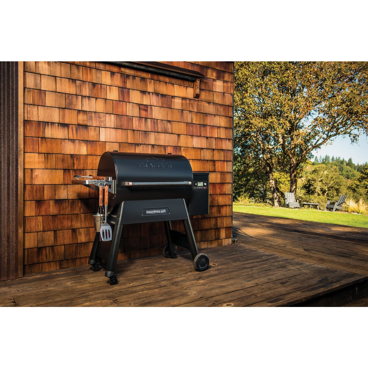 Traeger Ironwood 885 Wi-Fi Wood Pellet Grill, Black Image 3