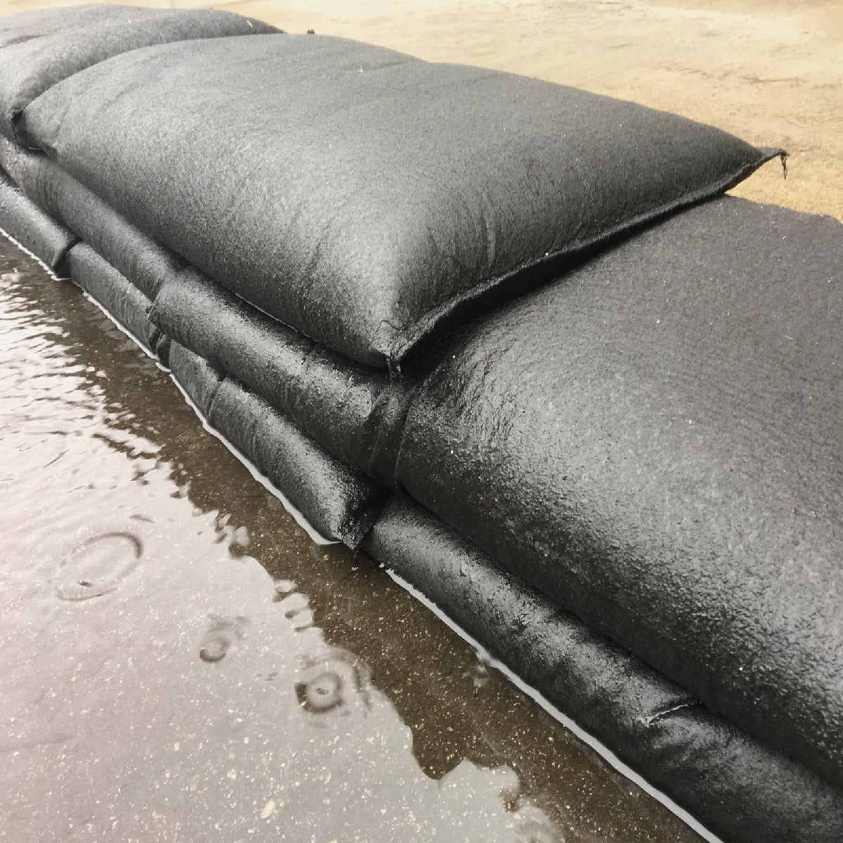Quick Dam 12 In. x 24 In. Flood Bag (6-Pack) Image 5