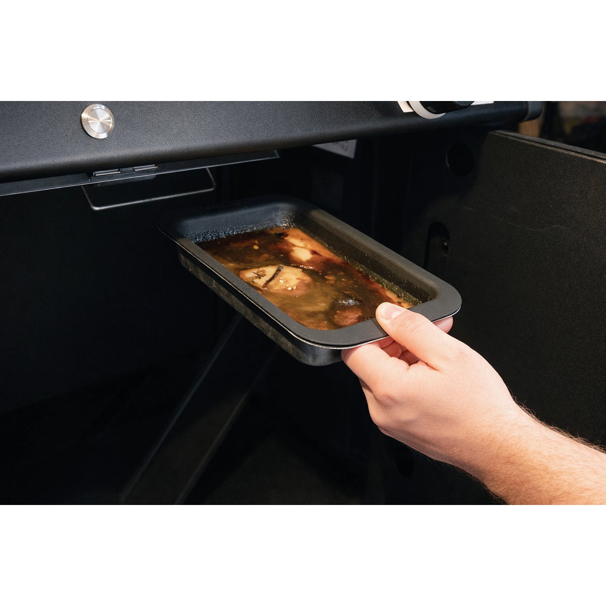 Broil King Baron/Crown Silicone Drip Pan Liner Image 2