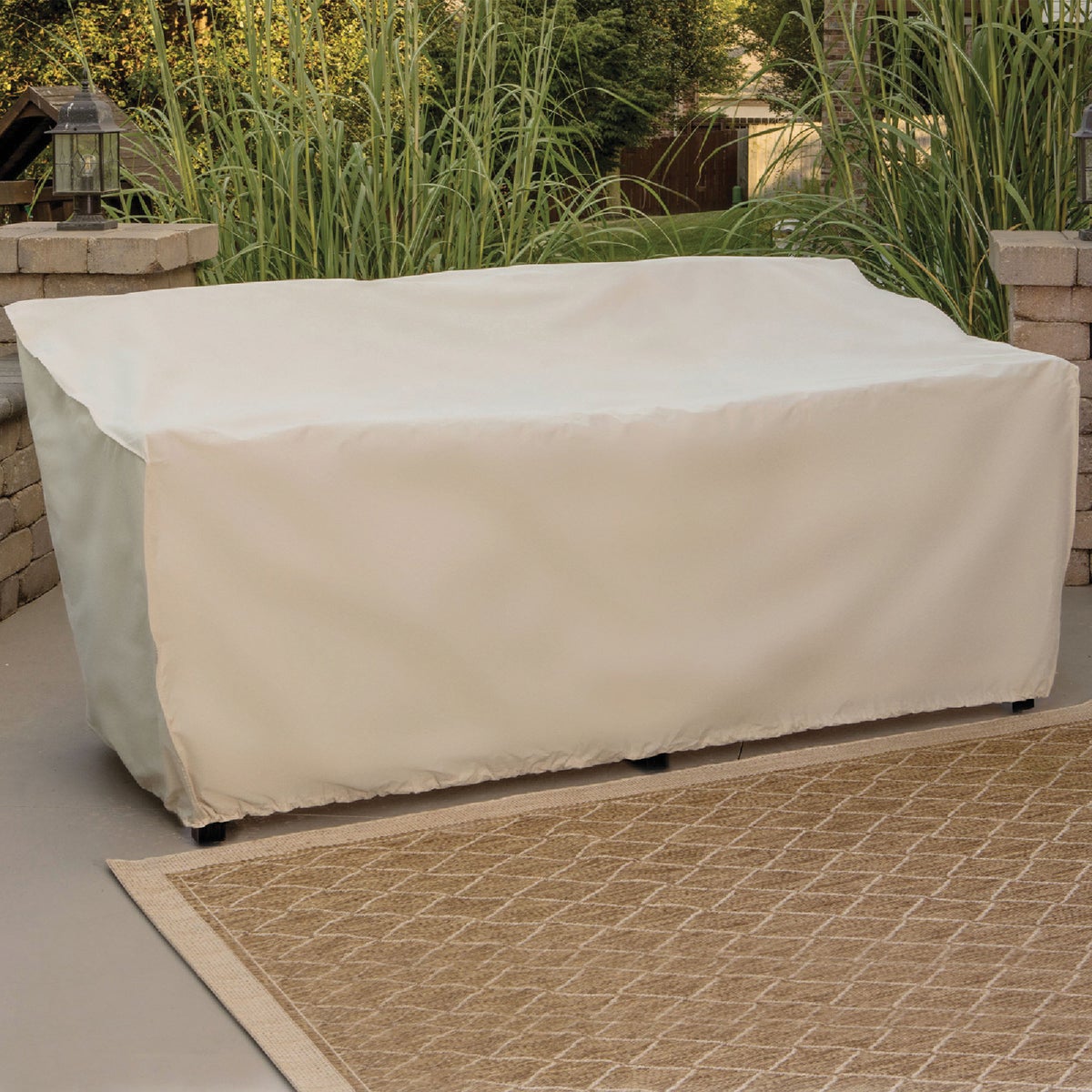 Backyard Basics 86 In. Sofa Cover Image 2