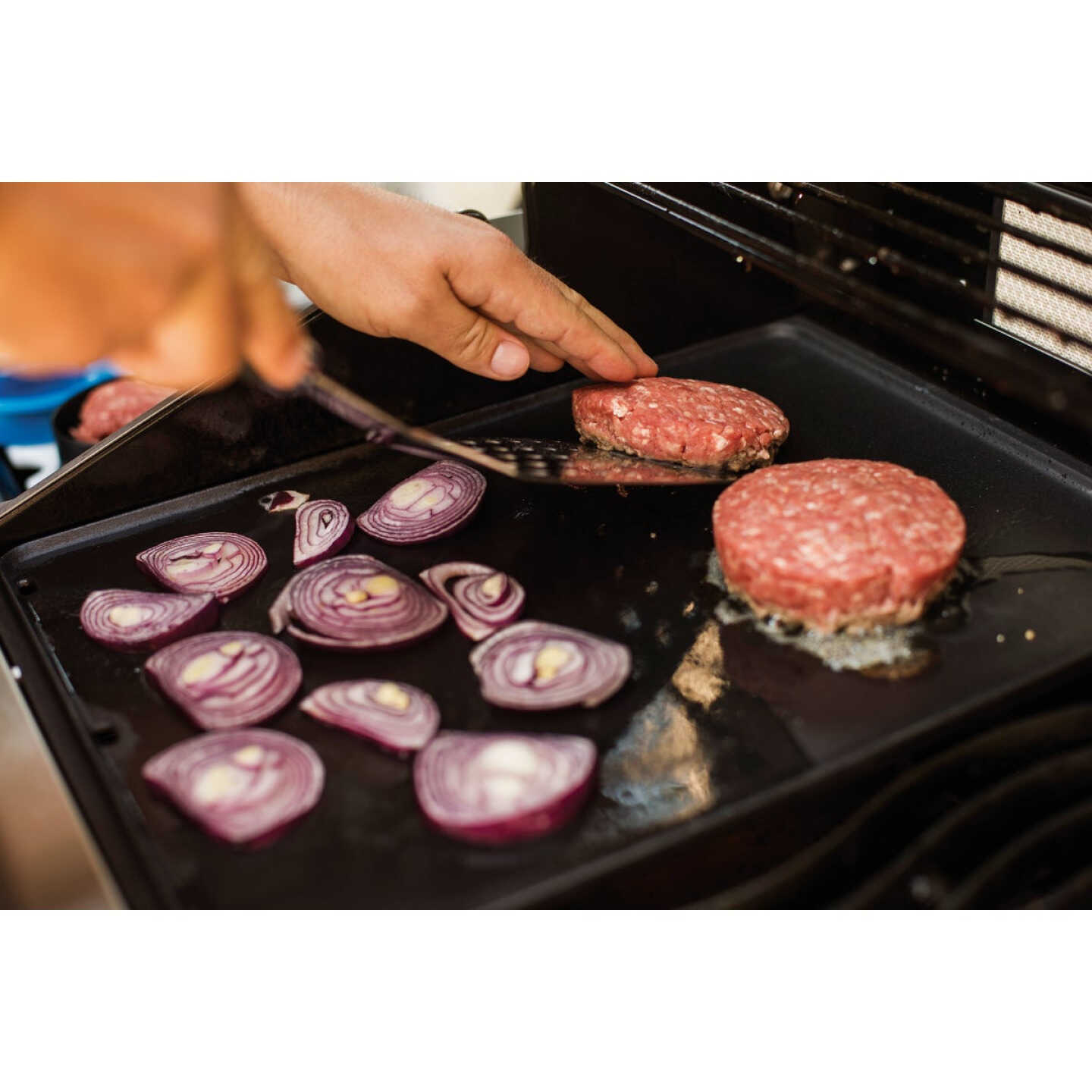 Napoleon Cast Iron Reversible Griddle for Rogue 425/625 & Freestyle Model Grills Image 2
