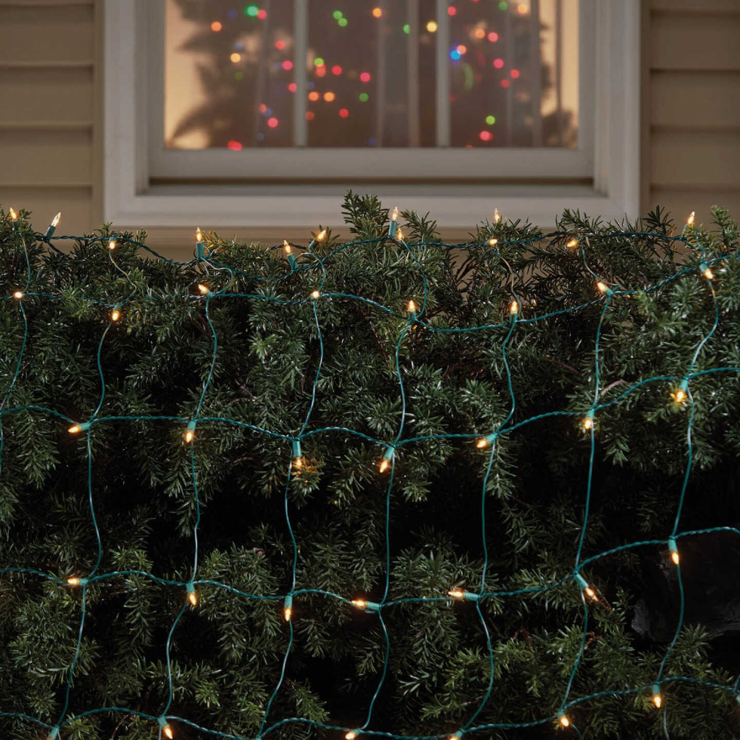 SYLVANIA 100 Lt Staylit Traditional Glow Glass Mini LED 4'x6' Warm White Net Image 1