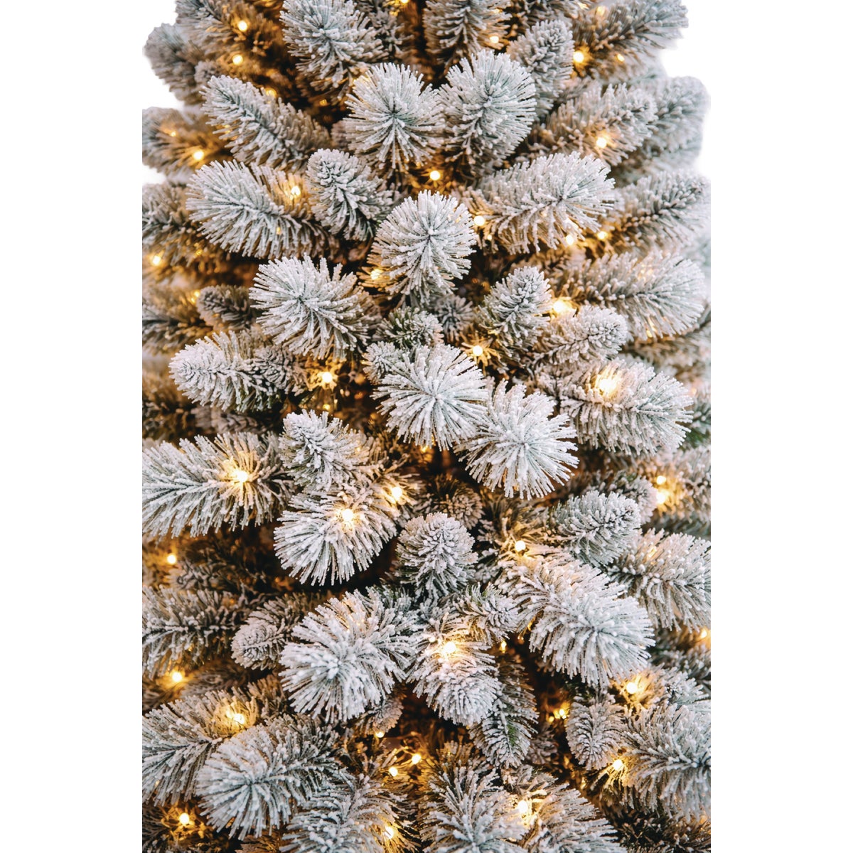 National Tree Company 7.5 Ft. Flocked Edgewood Pine 600-Bulb Warm White LED Prelit Artificial Christmas Tree Image 2