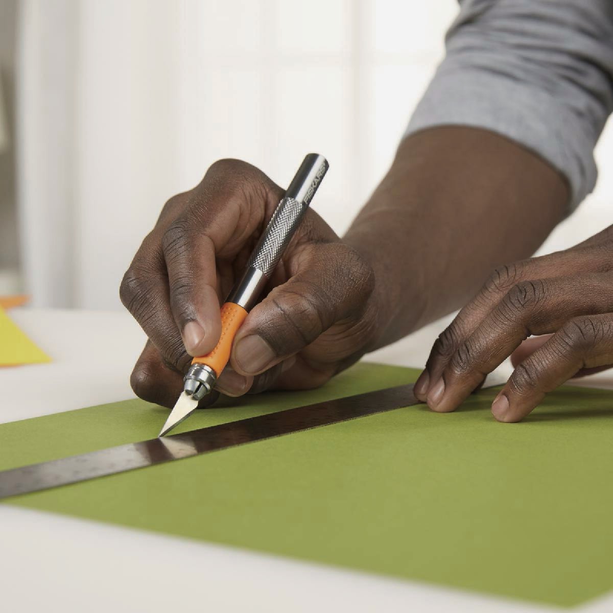 Fiskars SoftGrip Detail Knife Image 4